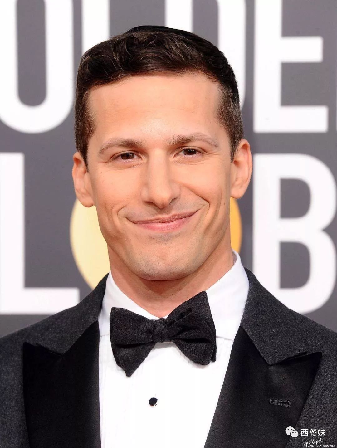 三表哥andy samberg画风突变!性感到引粉丝狂喊我可以!_胡子