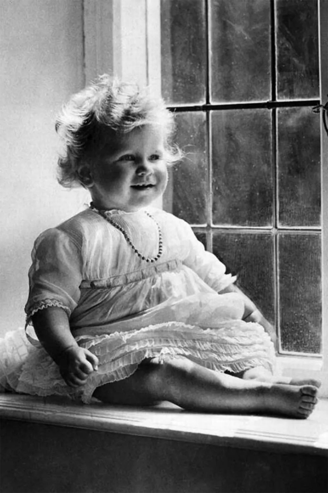 英国女王小时候的照片图片