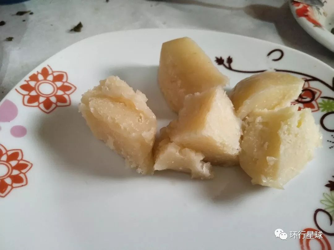 非洲黑暗料理怎么这么像 shǐ 啊…_木薯