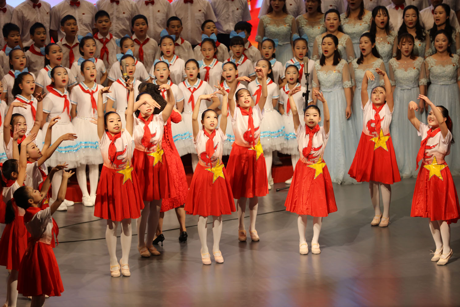 歌咏比赛现场歌咏比赛现场歌咏比赛现场歌咏比赛现场歌咏比赛现场