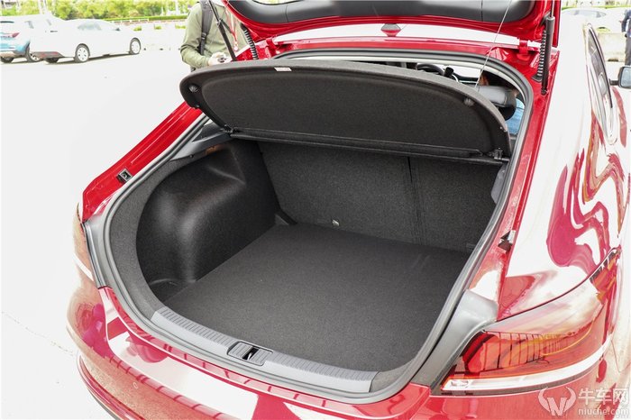 2019款名爵6 上市售9.28万元-16.88万元