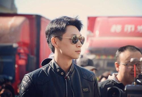 电视剧《反恐特战队之天狼》将在这个月月底上线,剧中魏晨饰演热血