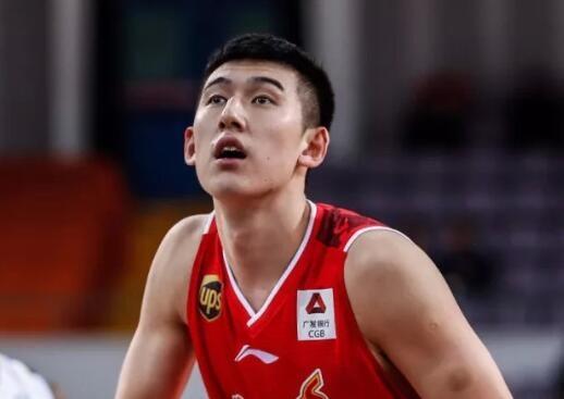 八一女篮教练,前夫过世后带儿子再嫁,如今母子二人都在八一队_展淑萍