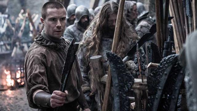 盘点杀死异鬼的终极兵器布蕾妮指挥左翼詹姆与艾林家族的谷地骑士跟她