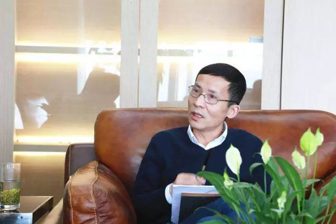 刘某正是刘代华的所谓自己人,前述知情人士称:刘