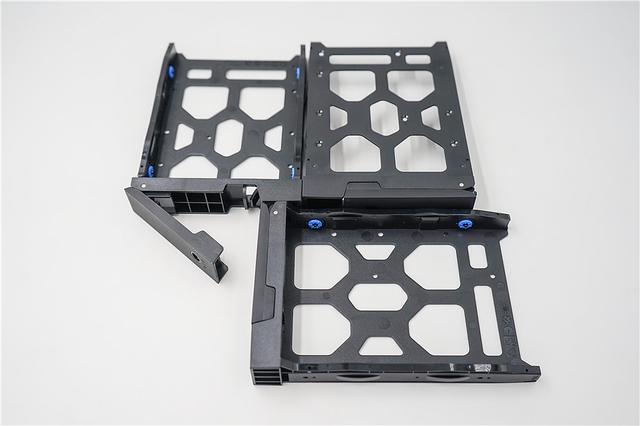 威联通tr004raid阵列外置硬盘存储盒威联通das存储新兵