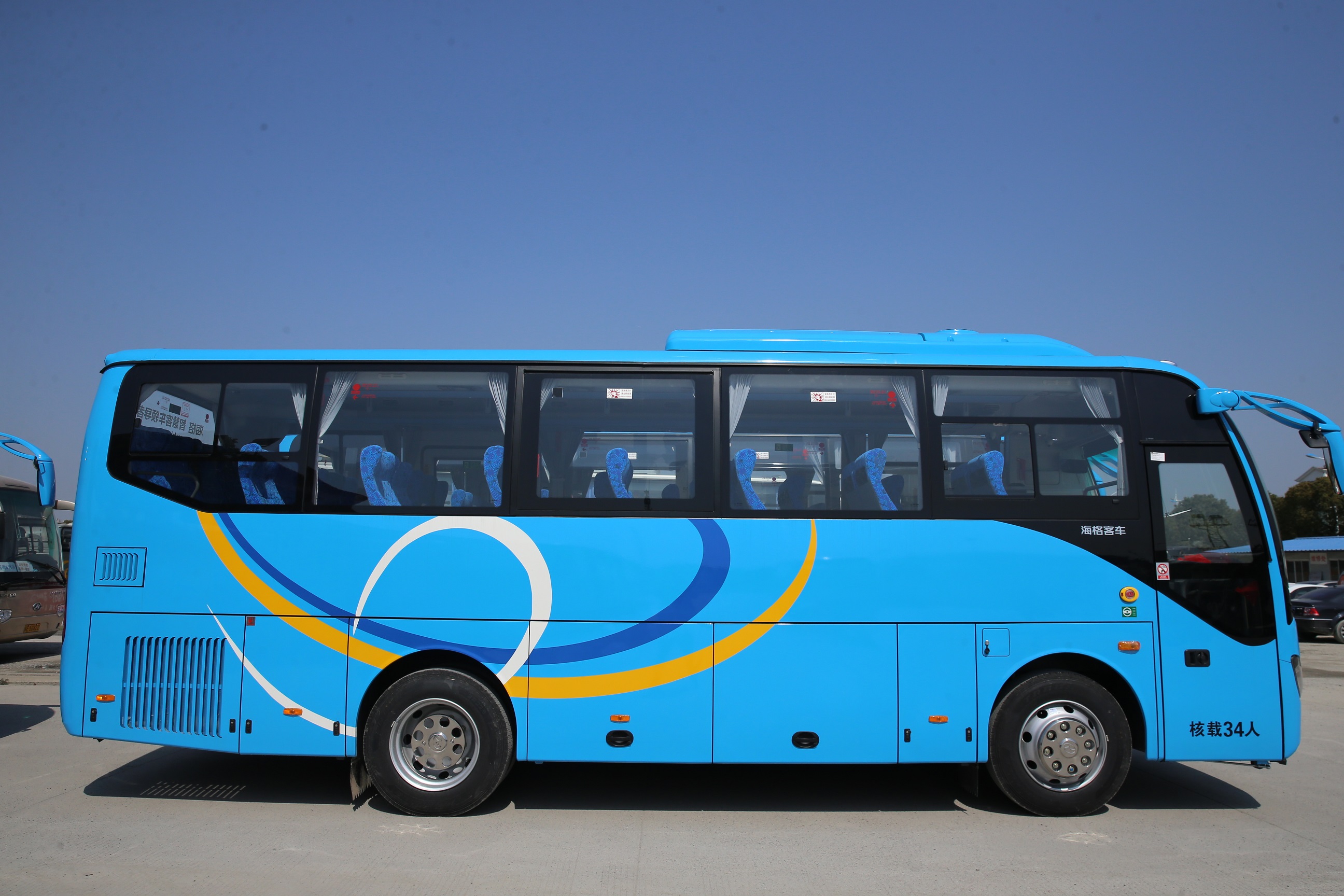 79岁老客户和他的海格客车