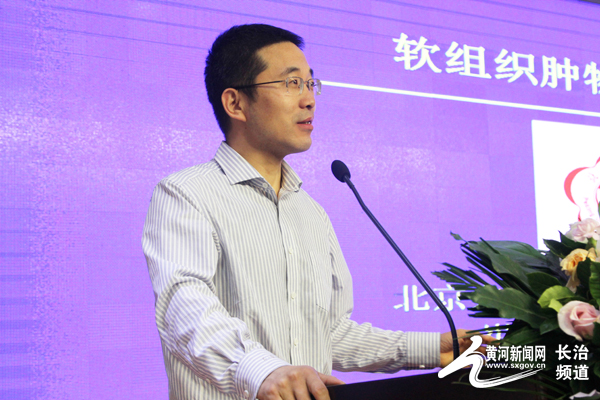 图为:北京大学第三医院超声科主任崔立刚作精彩授课图为:北京大学国际