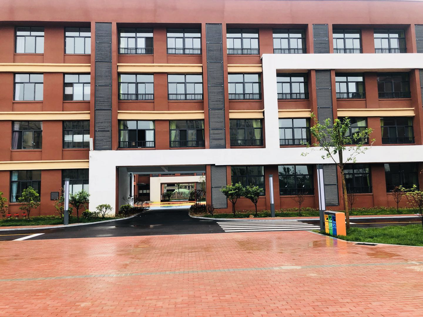 顺天致性迎宾花开郑州市惠济区迎宾路小学厚重内涵新气象