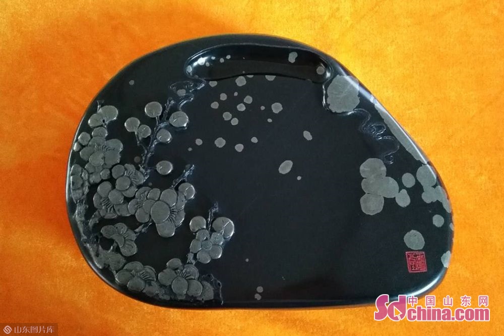 感受"鲁砚之光"金星砚之美