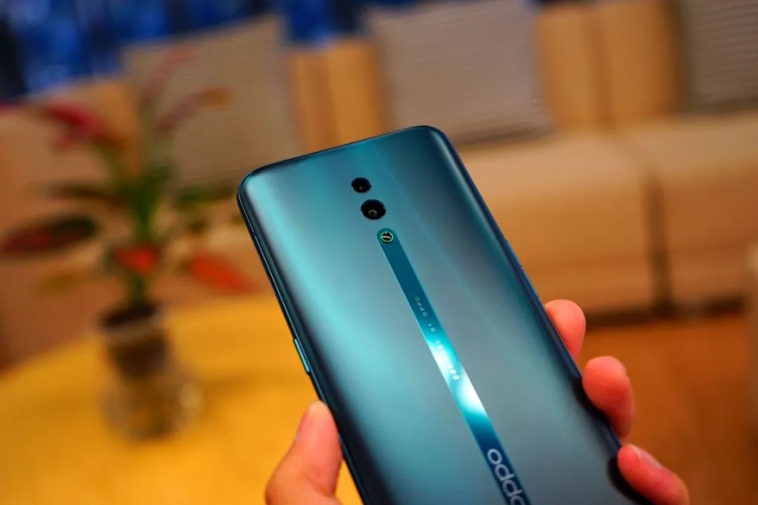 好看是选择手机的第一指标opporeno深度评测