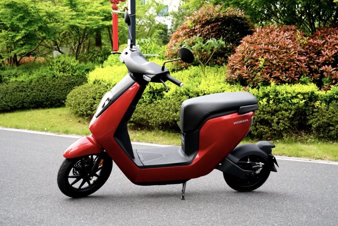试骑honda国内上市的首款电动摩托车vgo