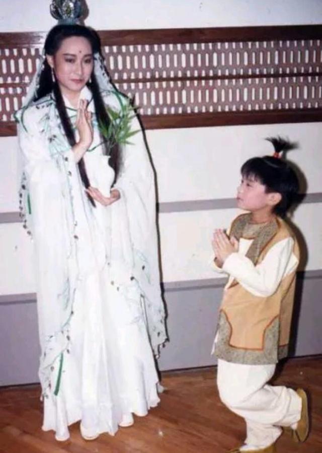 《新白娘子传奇》中古灵精怪的小许仕林由台湾童星廖威凯饰演10