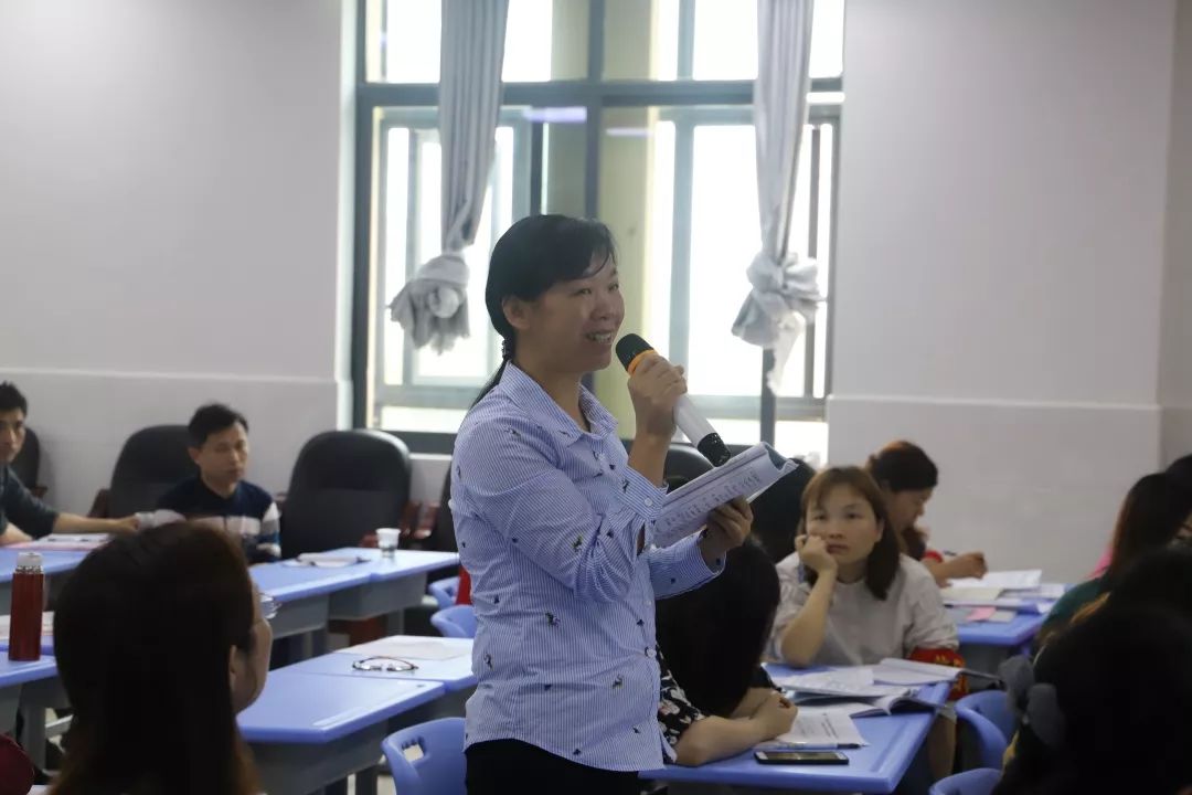 感谢实验小学为双江口老师们提供了