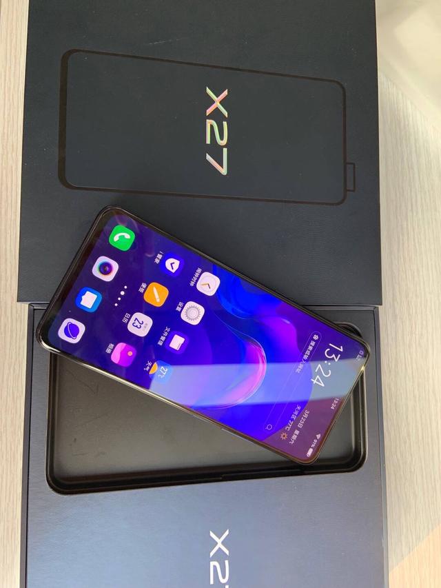 vivox27新机入手从不炫机的我这次竟然有点迫不及待想炫它