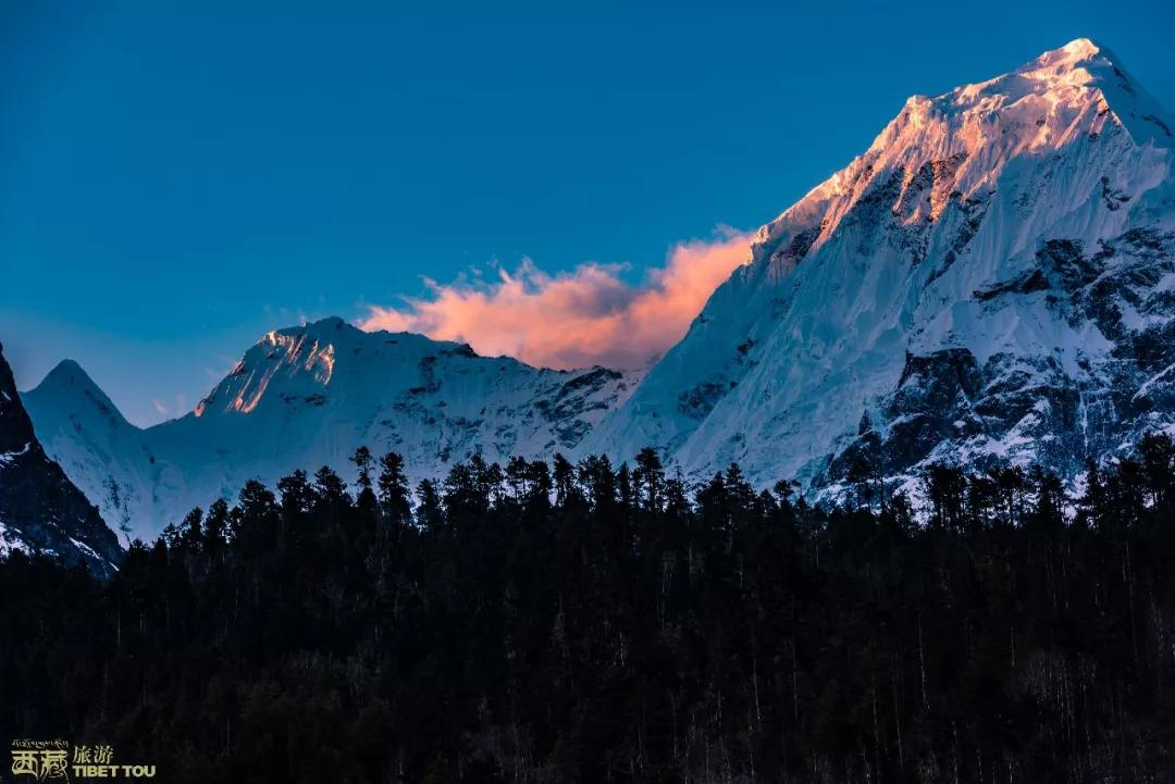 大喜马拉雅之岗日嘎布山群中国最美的冰川群未登峰的奇异世界