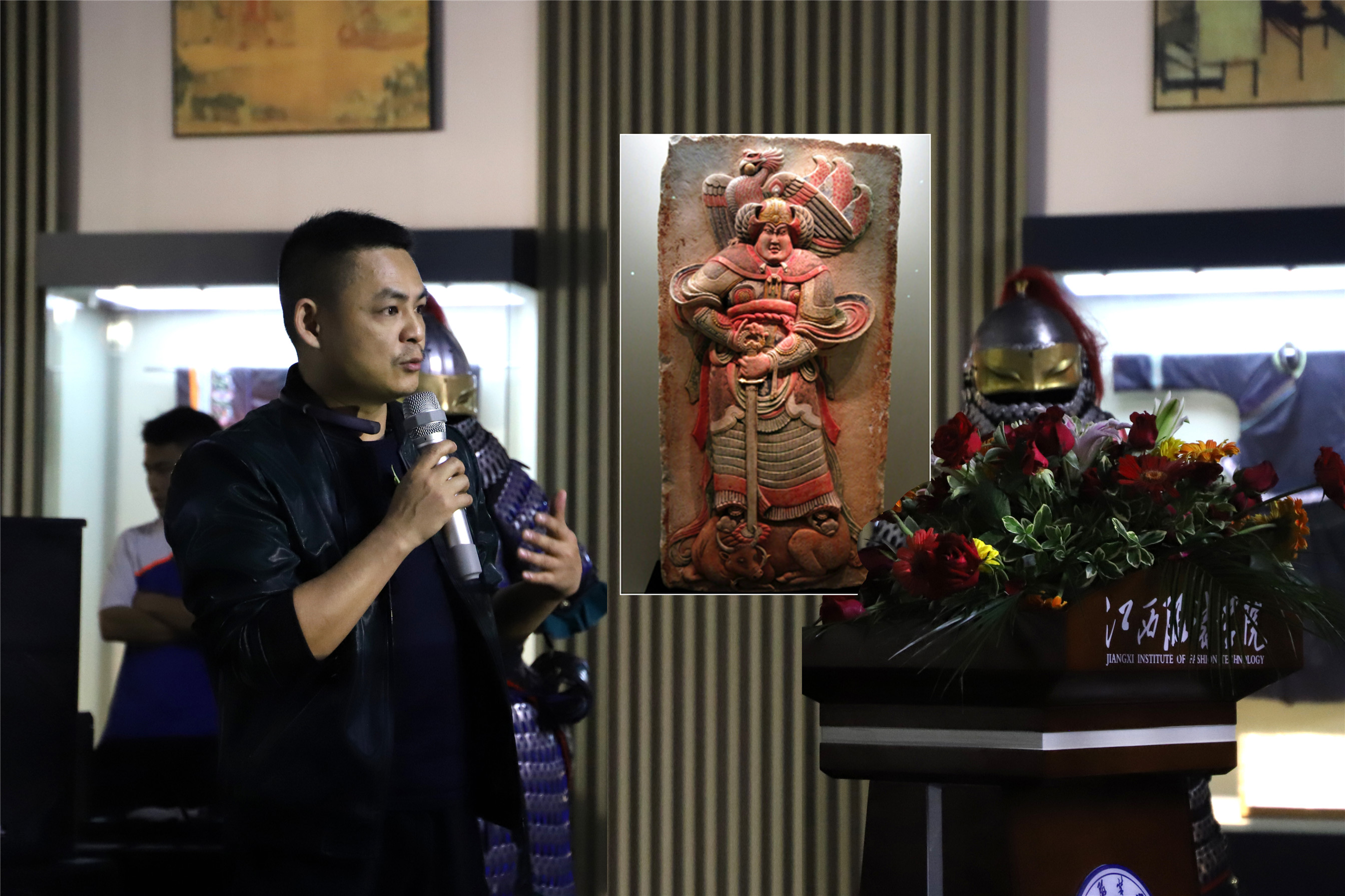 唐宋甲胄复原与传统实战甲胄制作专家温陈华先生发表讲解铠甲设计