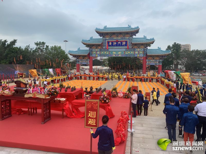 今年也不例外~在这一天举行"辞沙祭妈祖"大典每年,赤湾天后宫都会