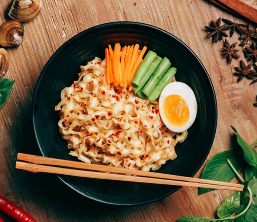 台湾速食花雕鸡面里真有鸡有酒有肉都在这一碗