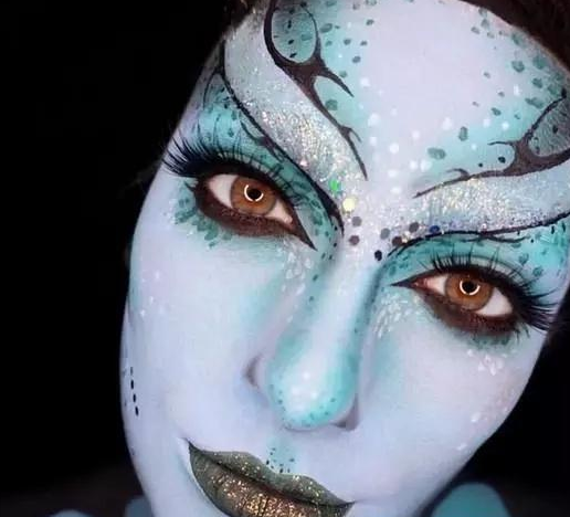 心理测试:假如有4种黑暗妆容,你喜欢哪个?测你能否被黑化!