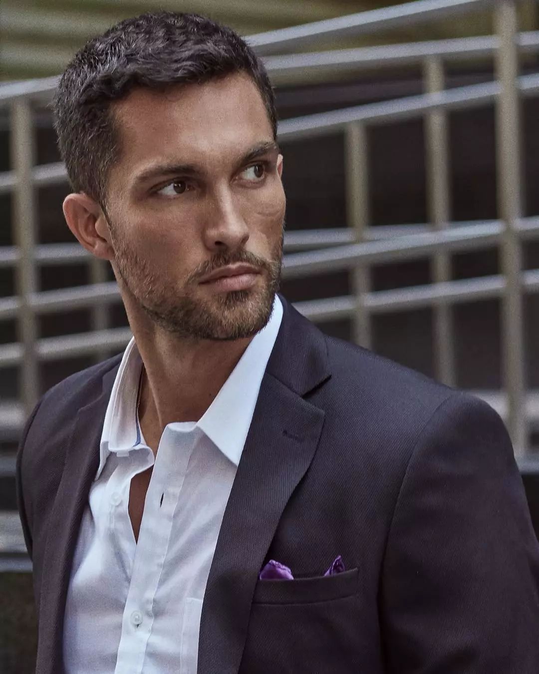 丹麦超模感谢脸上的伤疤,被疯狂点赞_tobias