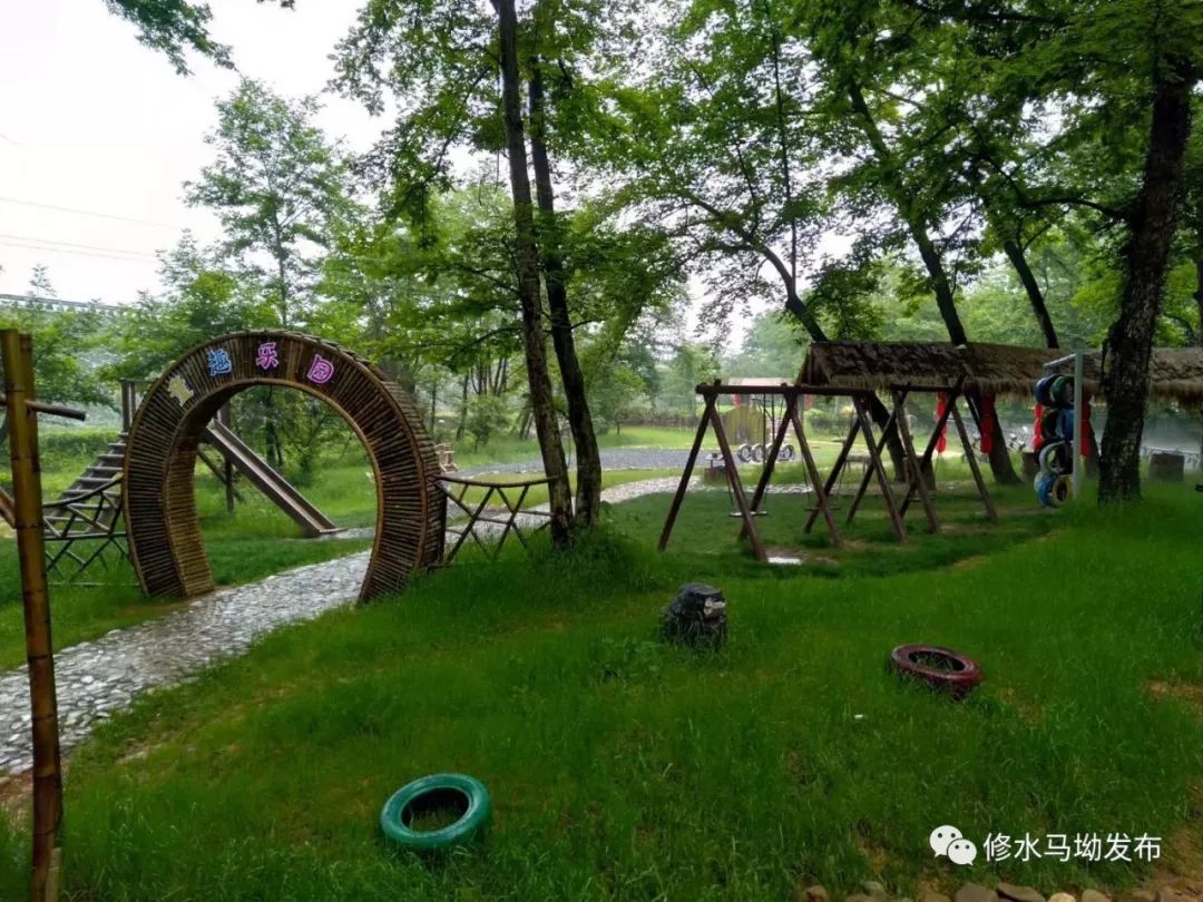 市縣領導走進馬坳鎮東津村看秀美鄉村