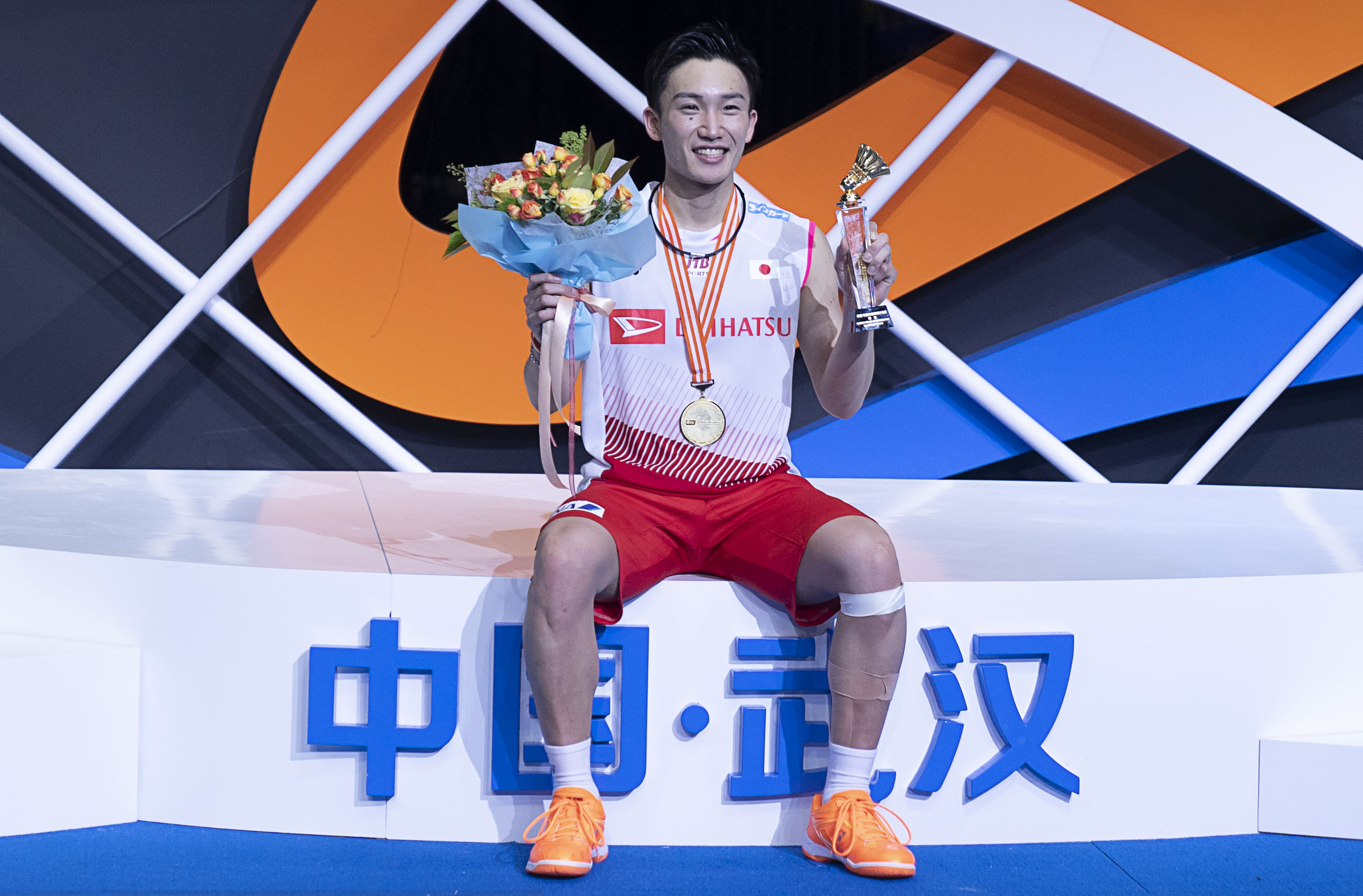 羽毛球|亚锦赛: 桃田贤斗夺得男单冠军