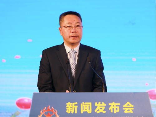 高平市委书记胡晓刚介绍活动情况除了万人拜祖大典外,高平市还将开展