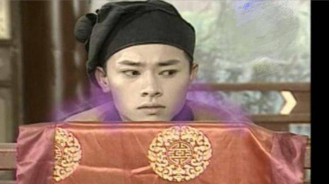 在《新白娘子传奇》中常常和"小青"吵闹的"五鬼"也让人印象深刻.