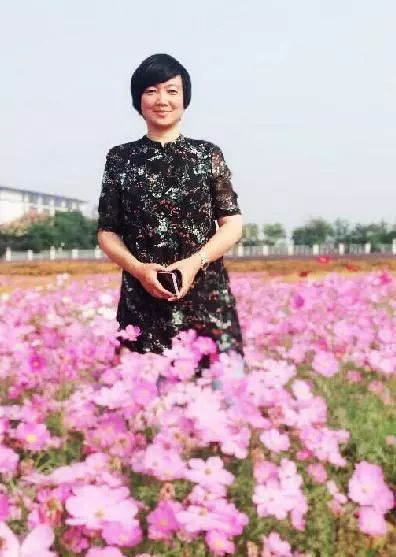 头条各美其美亲近作家作家涂晓晴走进美琪学校