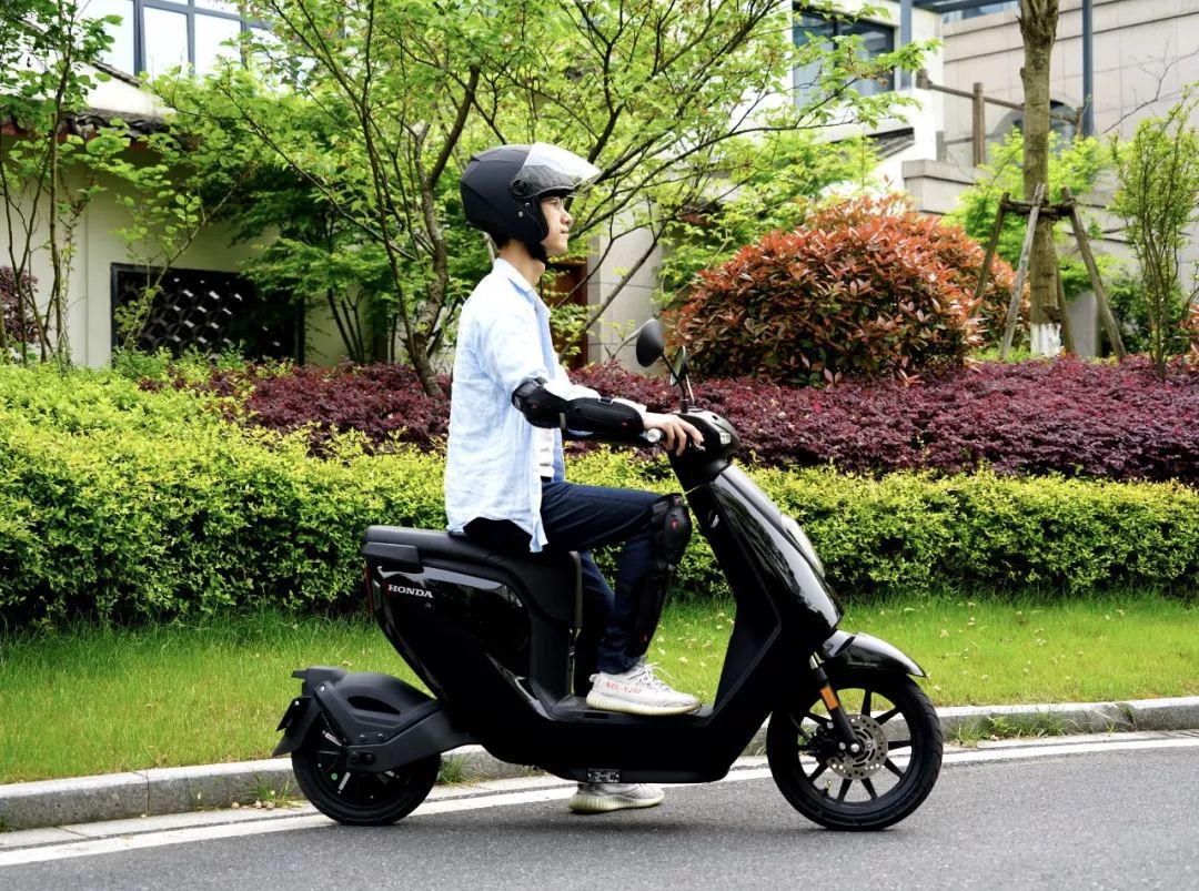 试骑honda国内上市的首款电动摩托车vgo