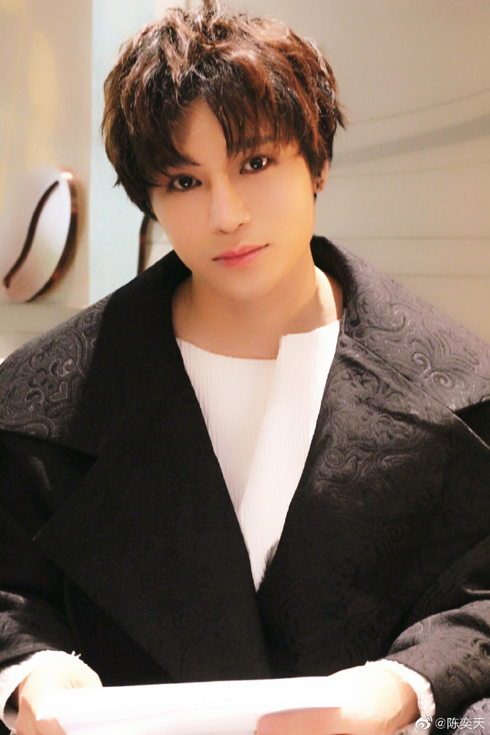 陈奕天担任公益宣传官参加世界地球日公益环保活动