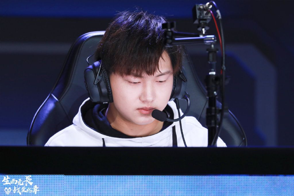 qghappy战胜xq挺进季后赛 网友:fly状态不好季后赛还是一轮游