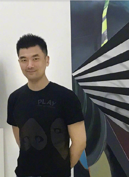 赵丽颖取关了前经纪人黄斌,网曝两人关系闹僵!