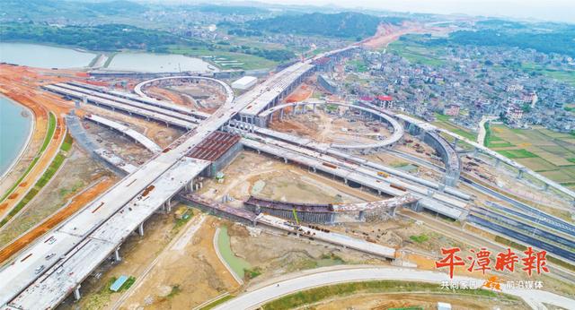京台高速公路平潭段g2标段主线桥右幅实现贯通!