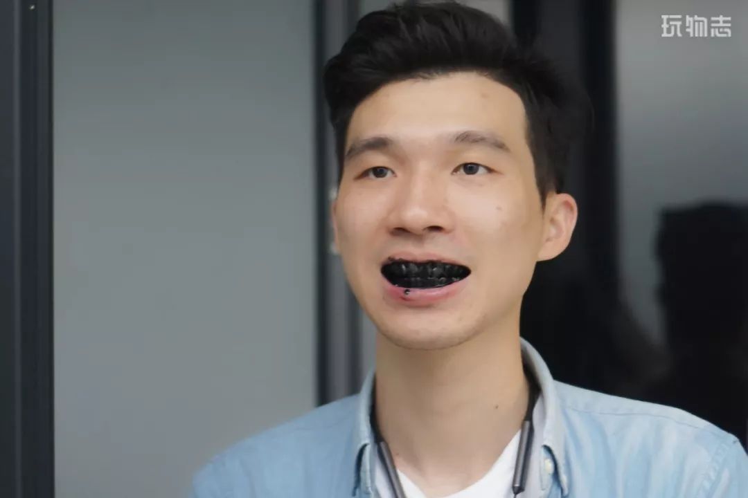 花了5000 块做牙齿美白,效果还敌不过这盒「黑粉」