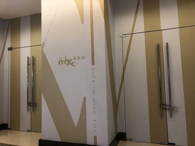 围挡中的"小心思" 以点见面看项目