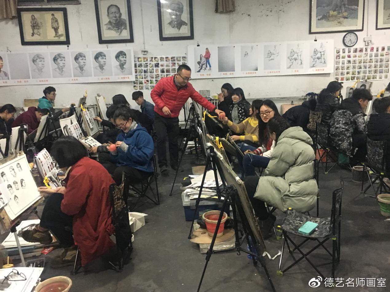 石家庄画室德艺名师的老师经验丰富指导细致让学生取得突破性提高