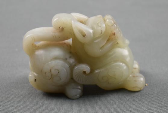 汉代青白玉貔貅