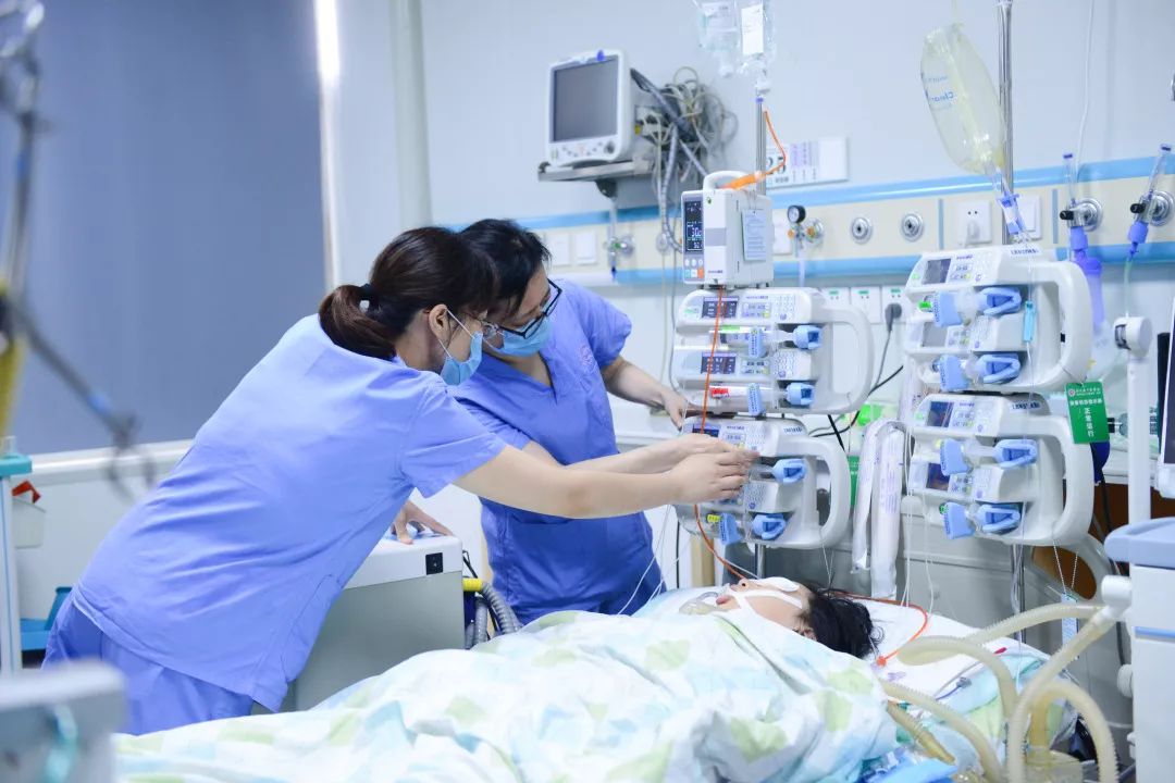 长水痘后患上暴发性心肌炎,ecmo救了11岁浏阳小女孩_儿童医学中心