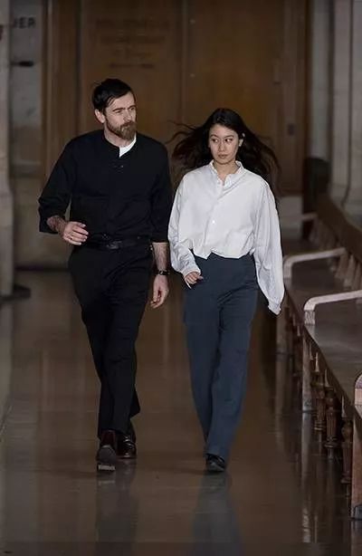 原创神仙眷侣大概说的就是这两位lemaire设计师与他的灵感缪斯