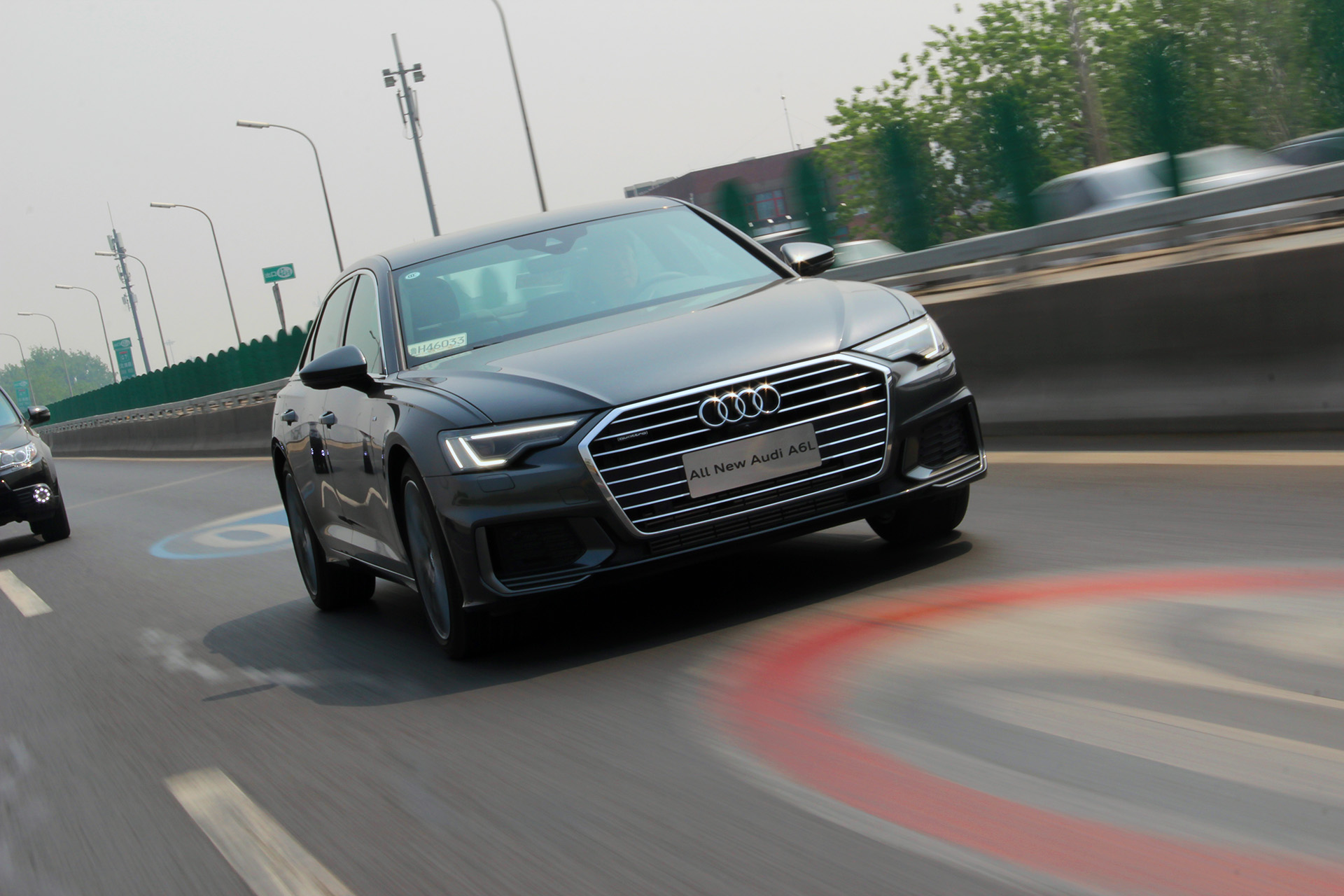 重回年轻姿态全新奥迪a6l45tfsiquattro臻选动感型试驾体验