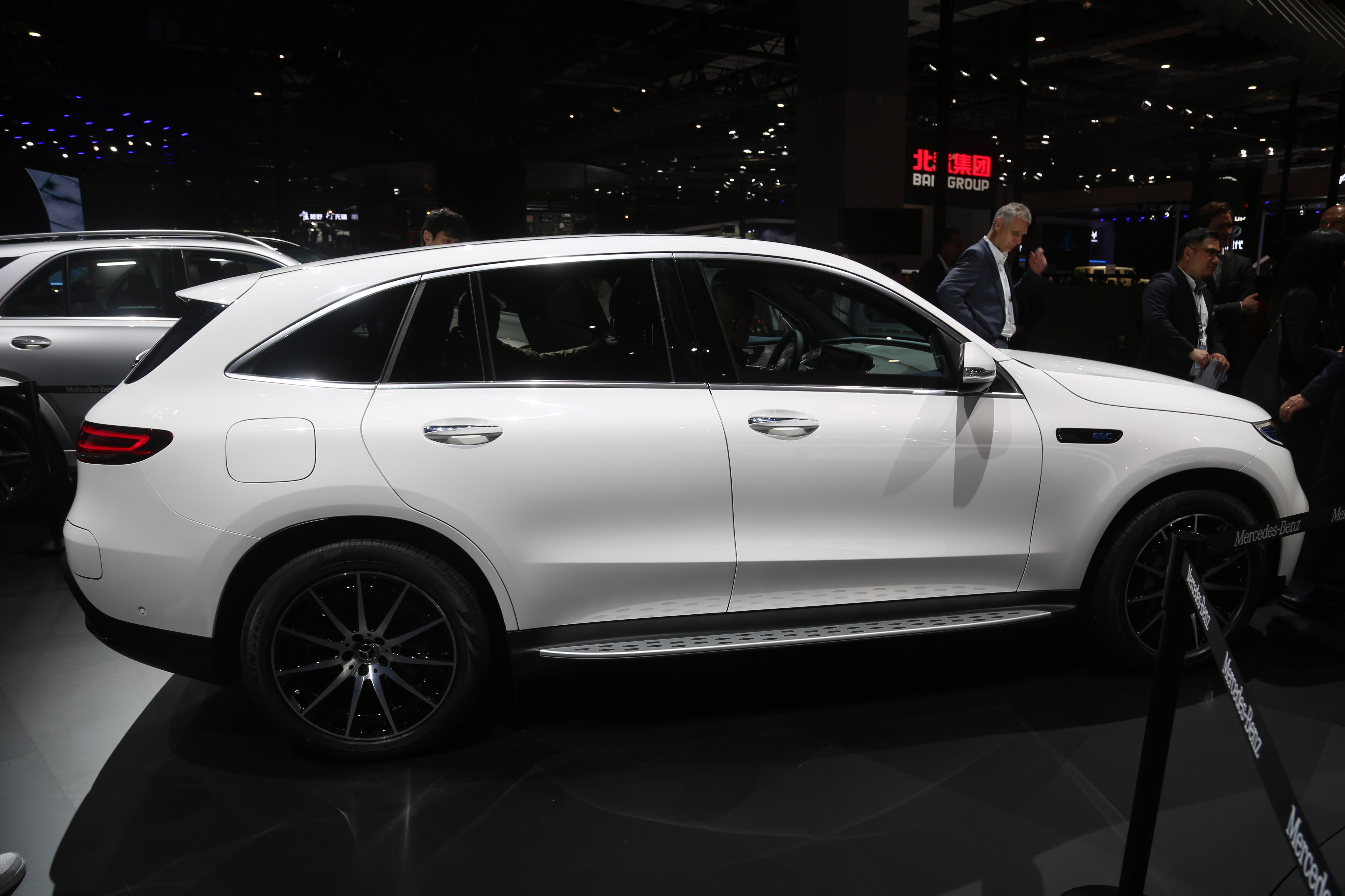 梅赛德斯奔驰eqc纯电suv中国首发实拍或将亮相深港澳车展