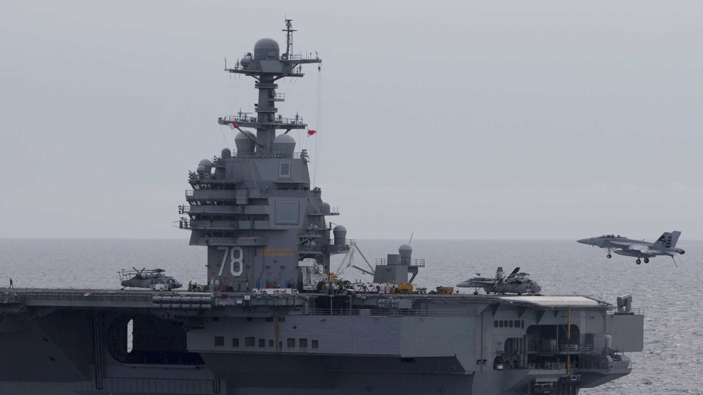 美国海军10万吨级航空母舰福特号舰岛结构高清图