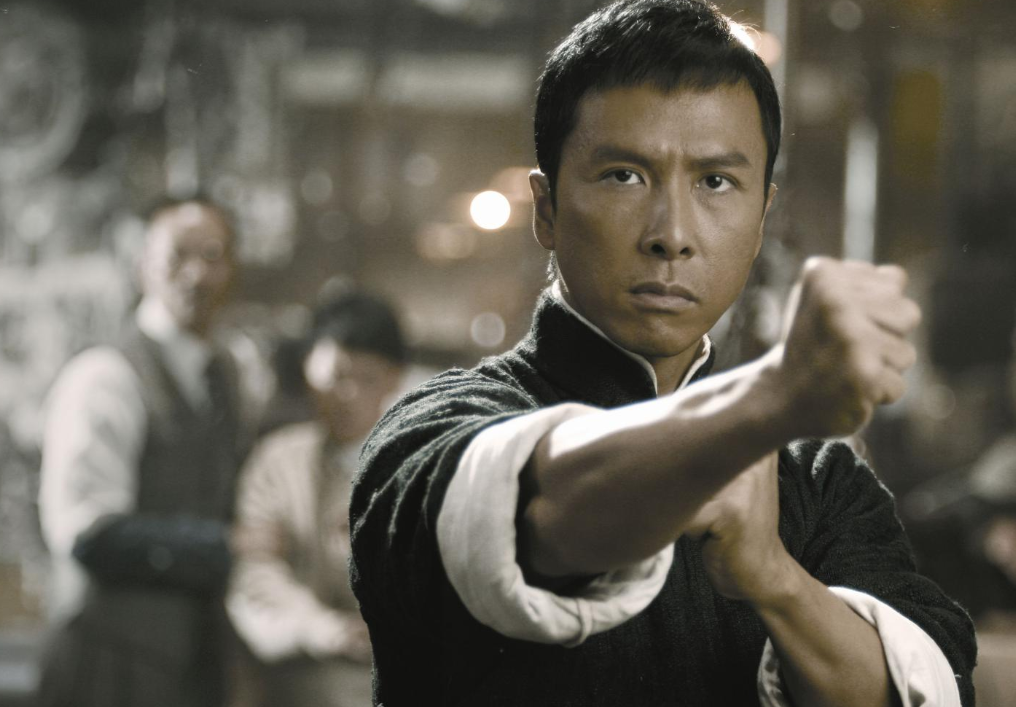 实力演员片酬:成龙大哥5500万,甄子丹3000万,吴京确实有点少_武术