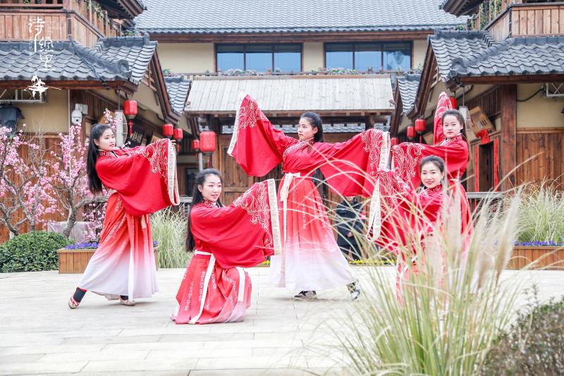 一场"周礼迎宾",浩浩汤汤,气势雄浑,近距离感受周王朝的盛世宾礼;一段