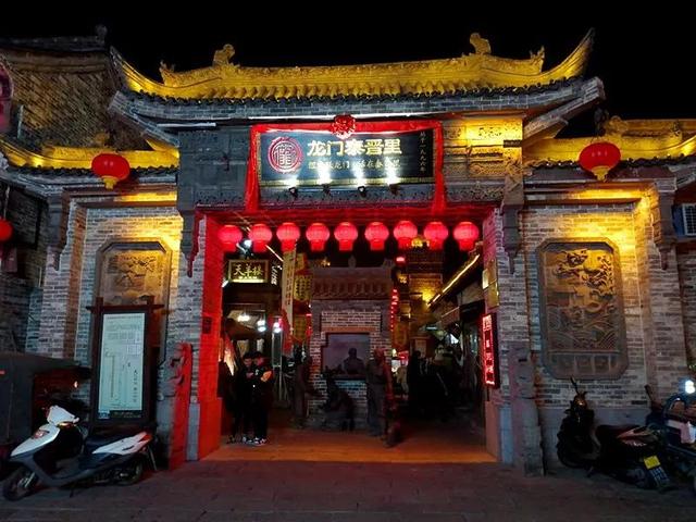 状元街美食区(地址:新城区状元街中,东段); 4.