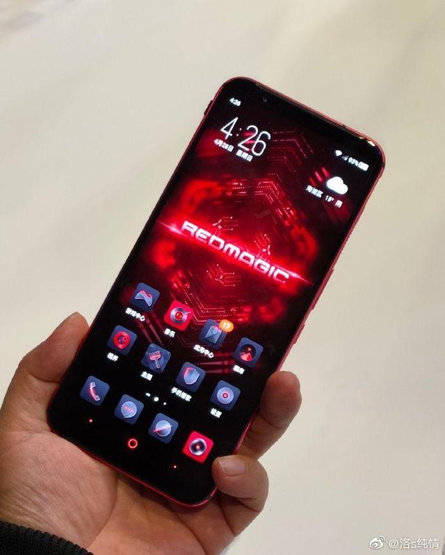 努比亚红魔3赤焰红色真机图赏_女性手机