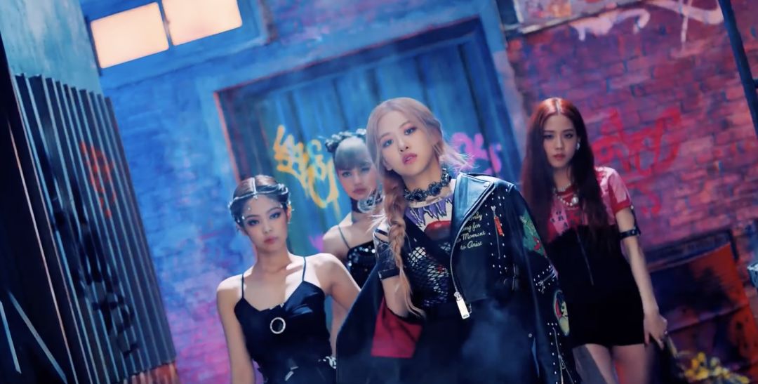 还有这件超酷炫的mihara yasuhiro涂鸦皮衣,约合0611380.