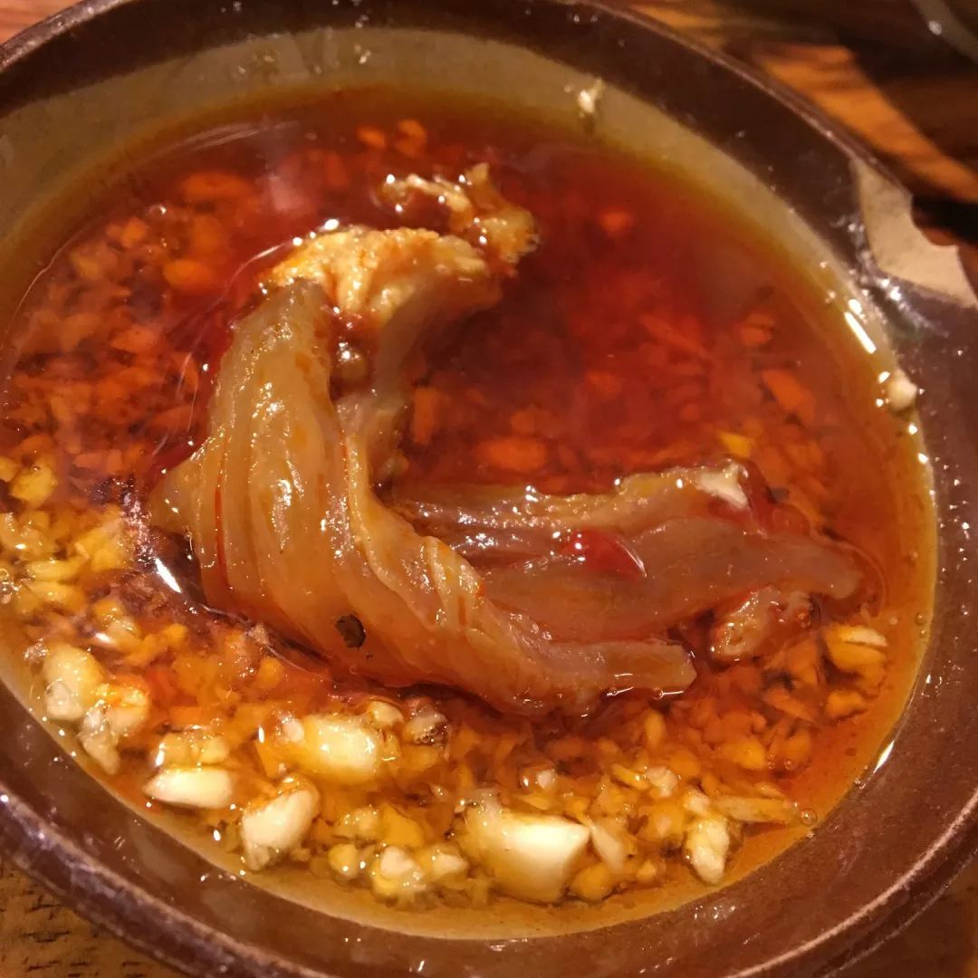 牛蹄筋好吃哦,好耙活啊,一敏就化了.